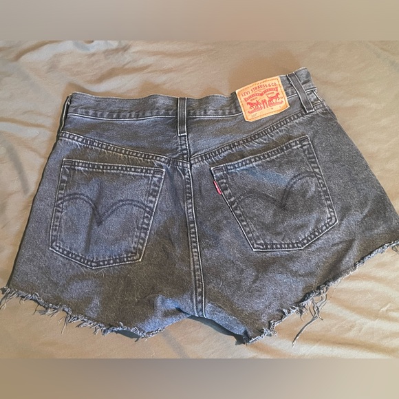 Levi’s 501 shorts size W28 - Picture 1 of 4